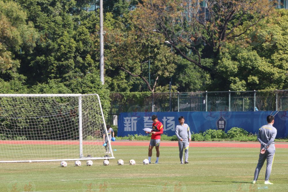 尤文半场1-0领先热那亚。